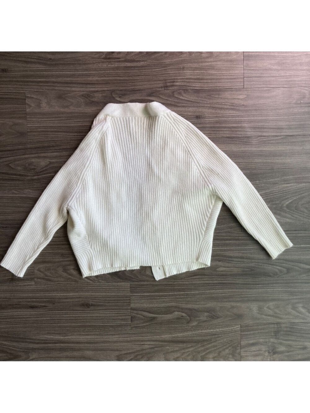 NWOT DRA Keiko Button Down Textured Ribbed Knit Cardigan in White - Picture 5 of 5